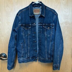 LEVI’S TRUCKER JACKET